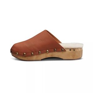 BEEK Mallard Clogs - Shearling